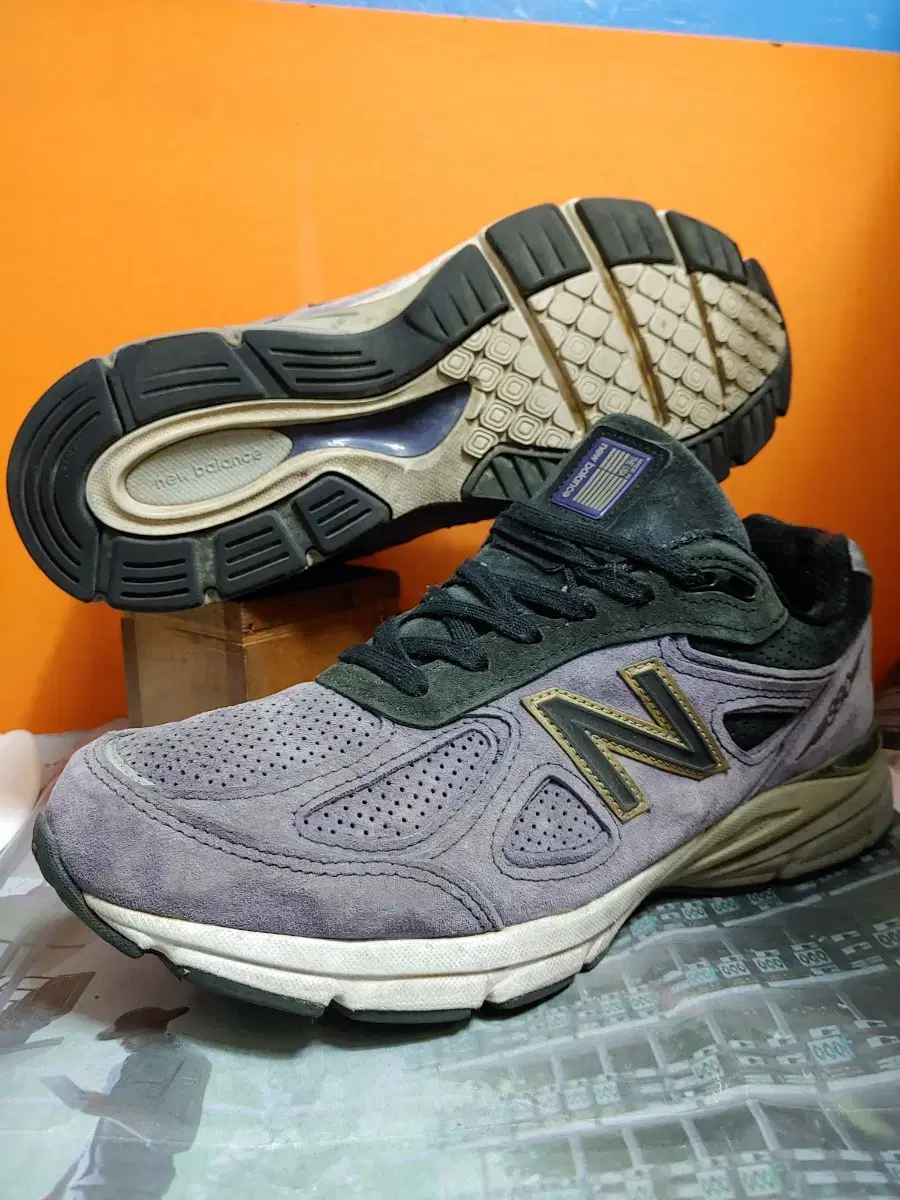 (USA)뉴발란스990V4(US8표기260)